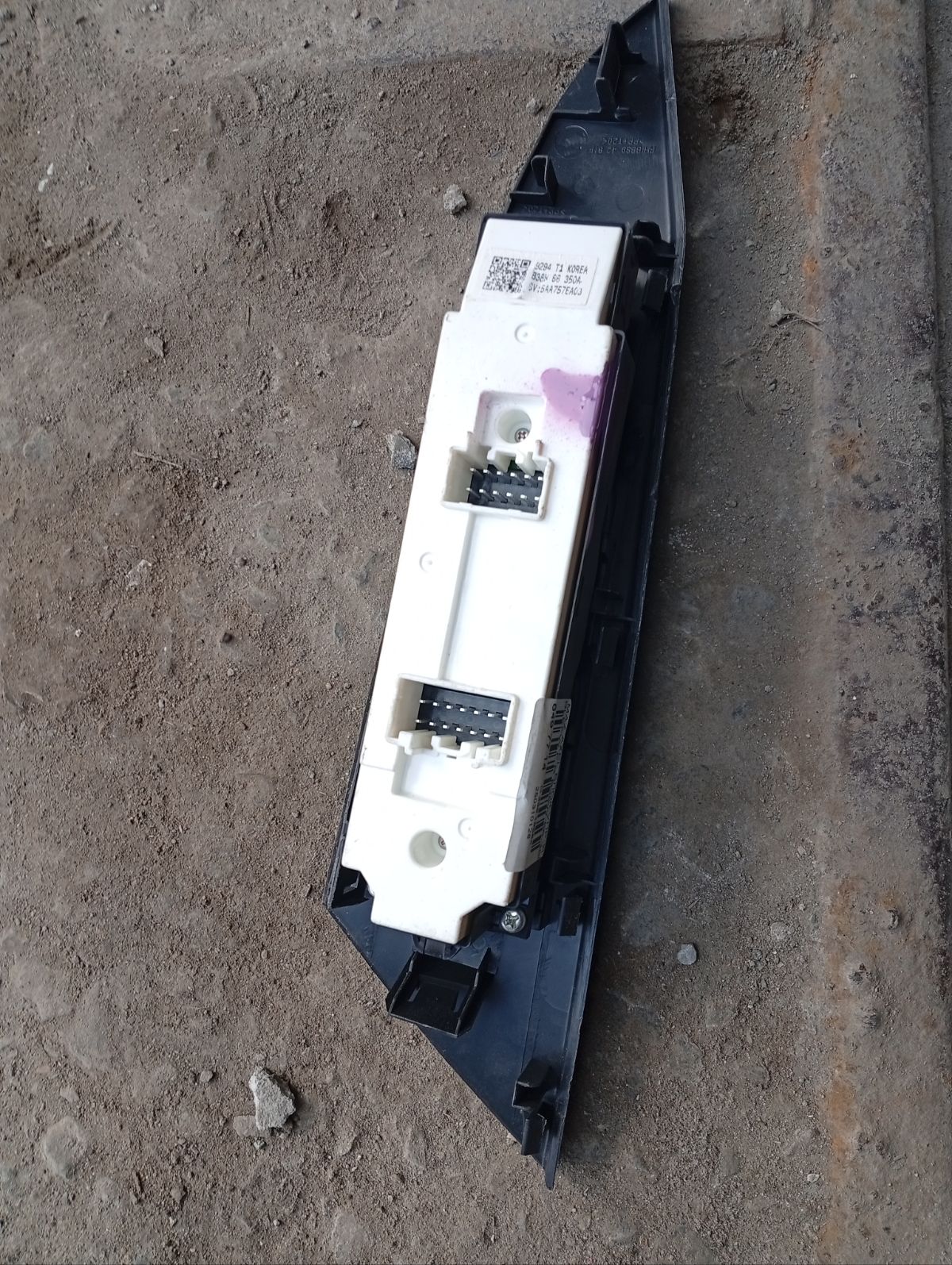 Блок упр-я стеклоподъемниками B38W-66-350A на Mazda Axela BLEFW Фото 6