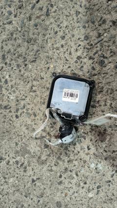 Блок розжига ксенона 85967-20010 на Toyota Estima ACR50W Фото 2