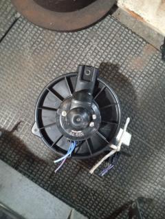 Мотор печки 87103-17010, 87103-42010 на Toyota Raum EXZ10 Фото 5