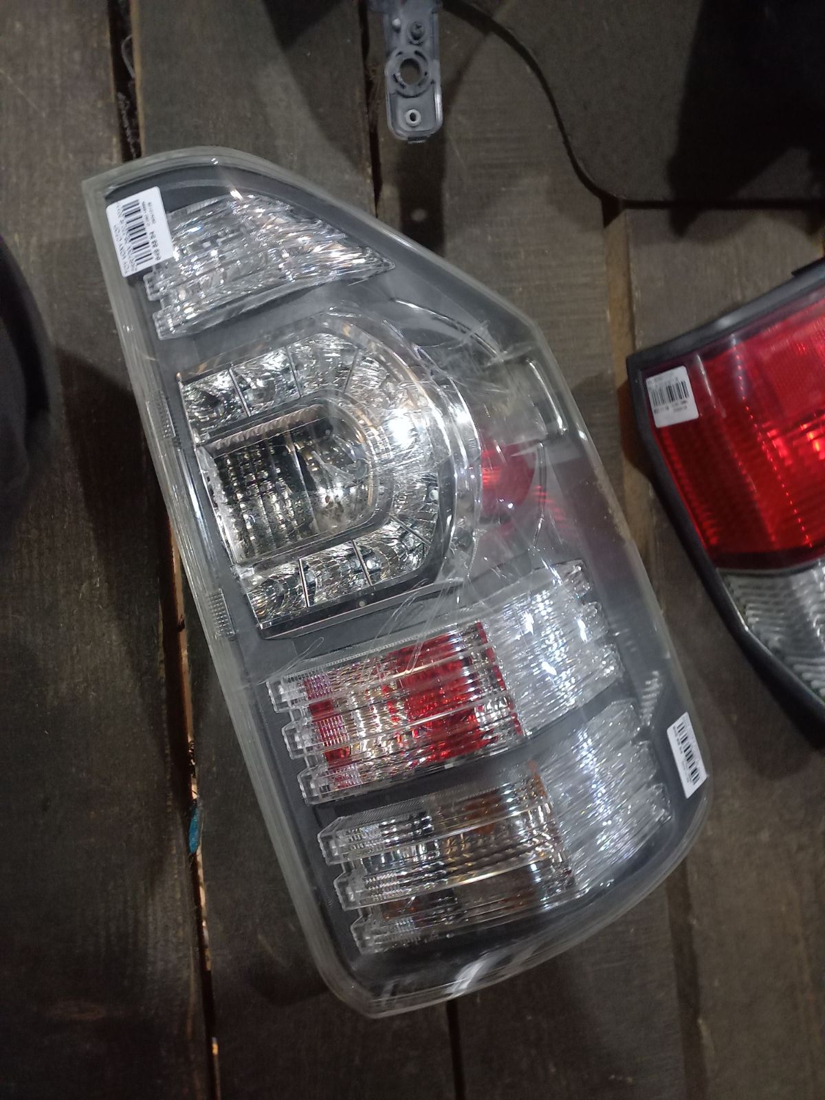 Стоп 28-220 28-220 на Toyota Voxy ZRR70W Фото 5