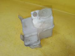Бачок омывателя на Nissan Sunny FB14 Фото 3