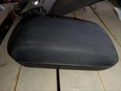 Подлокотник на Toyota Caldina AZT241W Фото 8