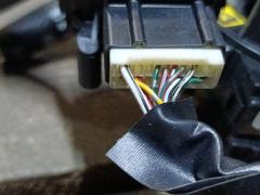 Переключатель поворотов на Toyota Ipsum ACM21W Фото 14