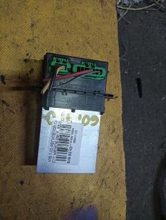 Регулятор скорости мотора отопителя на Nissan Tiida C11 HR15DE Фото 3