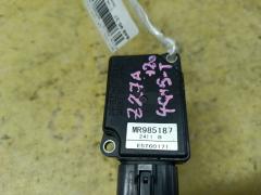 Датчик расхода воздуха MR985187 на Mitsubishi Colt Z27A 4G15-T Фото 2