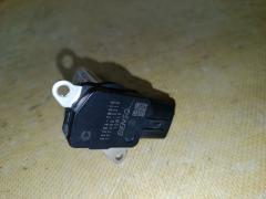 Датчик расхода воздуха 22204-28010, 22204-0V020 на Toyota Isis ZGM11G 3ZR-FAE Фото 2
