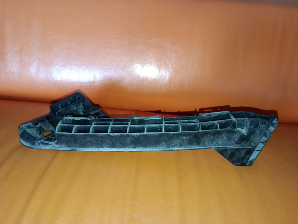 Крепление бампера 71198-SFM-003 на Honda Freed Spike GB3 Фото 3