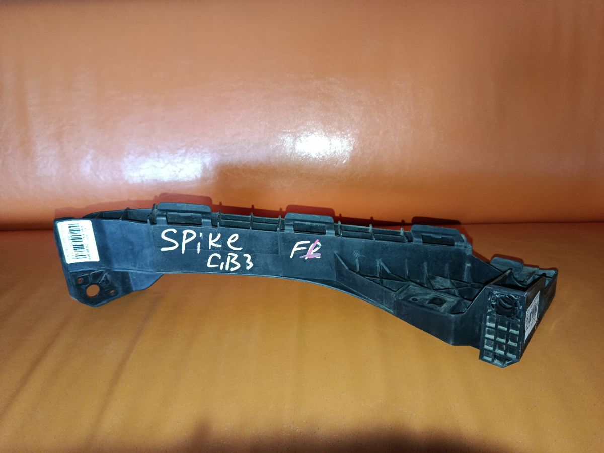 Крепление бампера 71198-SFM-003 на Honda Freed Spike GB3 Фото 4