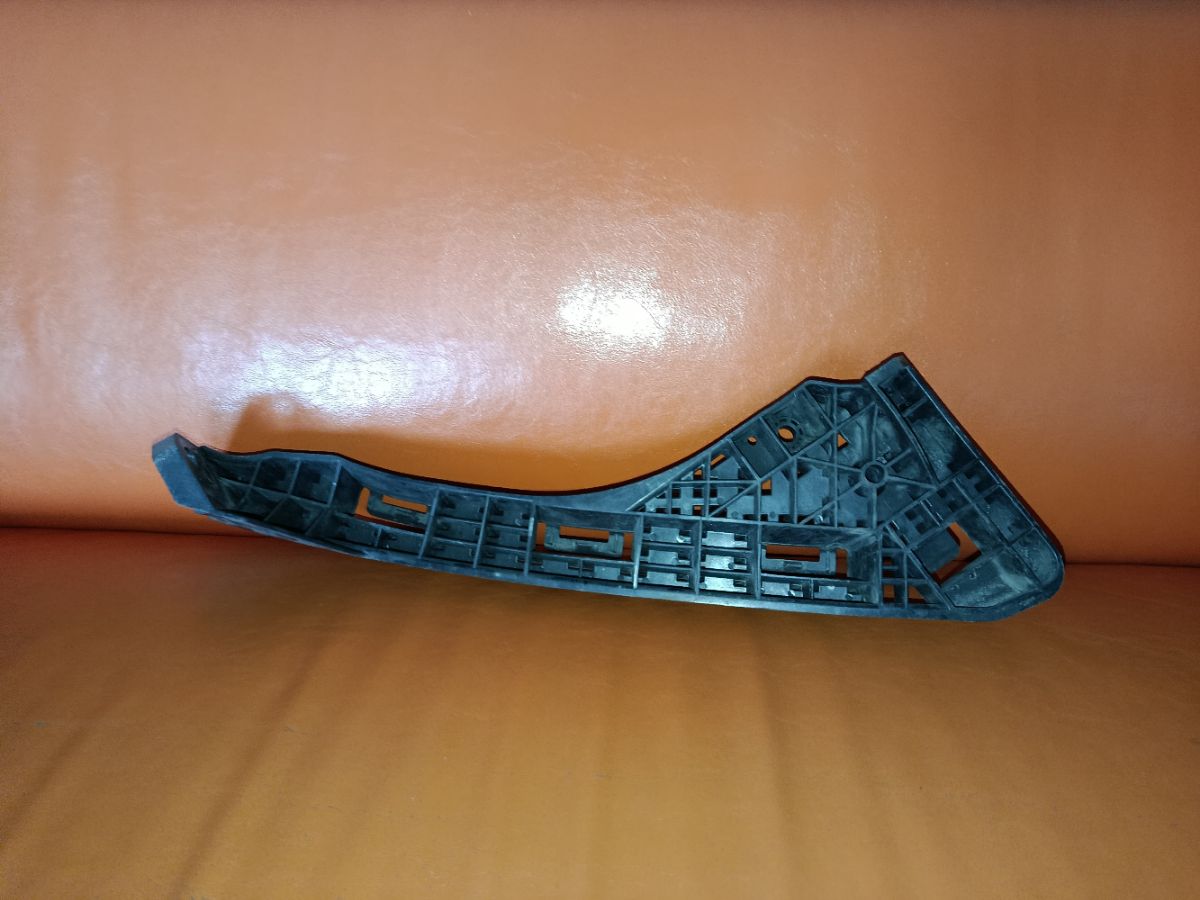 Крепление бампера 71198-SFM-003 на Honda Freed Spike GB3 Фото 5