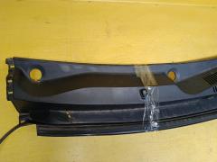Решетка под лобовое стекло 55786-B1010 на Toyota Passo KGC35 Фото 3