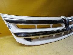 Решетка радиатора 53101-44310 на Toyota Isis ZGM11G Фото 3