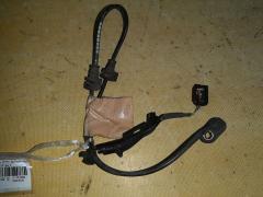 Датчик ABS на Honda Stream RN6 R18A, Переднее расположение