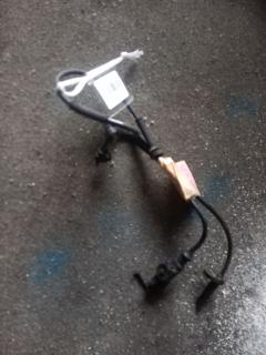 Датчик ABS MN102859 на Mitsubishi Colt Z25A 4G19 Фото 3