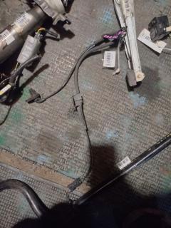 Датчик ABS 89543-28110 на Toyota Noah ZRR70G 3ZR-FAE Фото 3