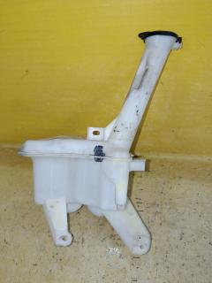 Насос омывателя стекла на Toyota Vitz KSP90 85330-21010