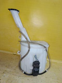 Бачок омывателя на Toyota Porte NNP15 85315-52050