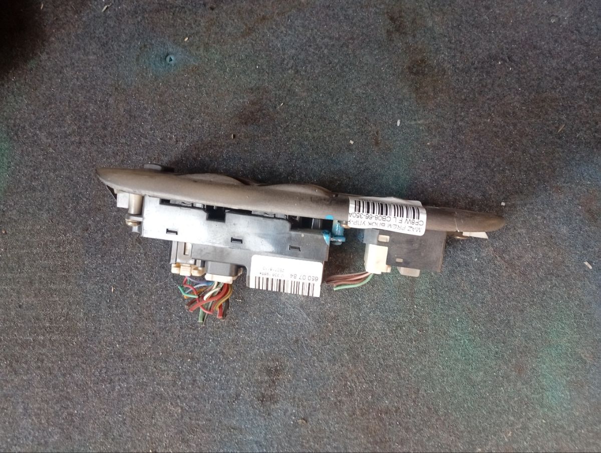 Блок упр-я стеклоподъемниками CB08-66-350A на Mazda Premacy CP8W Фото 5