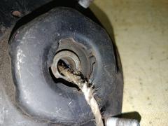 Чашка стойки на Toyota Harrier MCU15W Фото 2