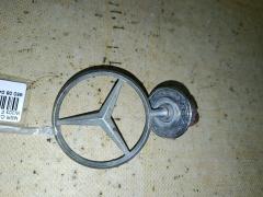 Эмблема на Mercedes-Benz C-Class W203, Переднее расположение