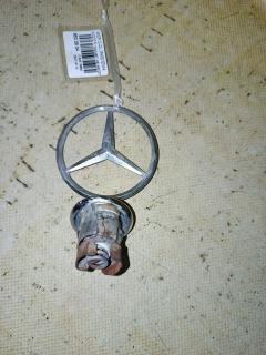 Эмблема на Mercedes-Benz C-Class W203 Фото 2
