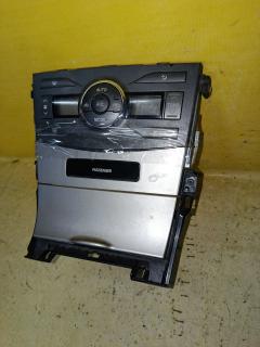 Блок управления климатконтроля на Toyota Corolla Fielder NZE144G 1NZ-FE Фото 2