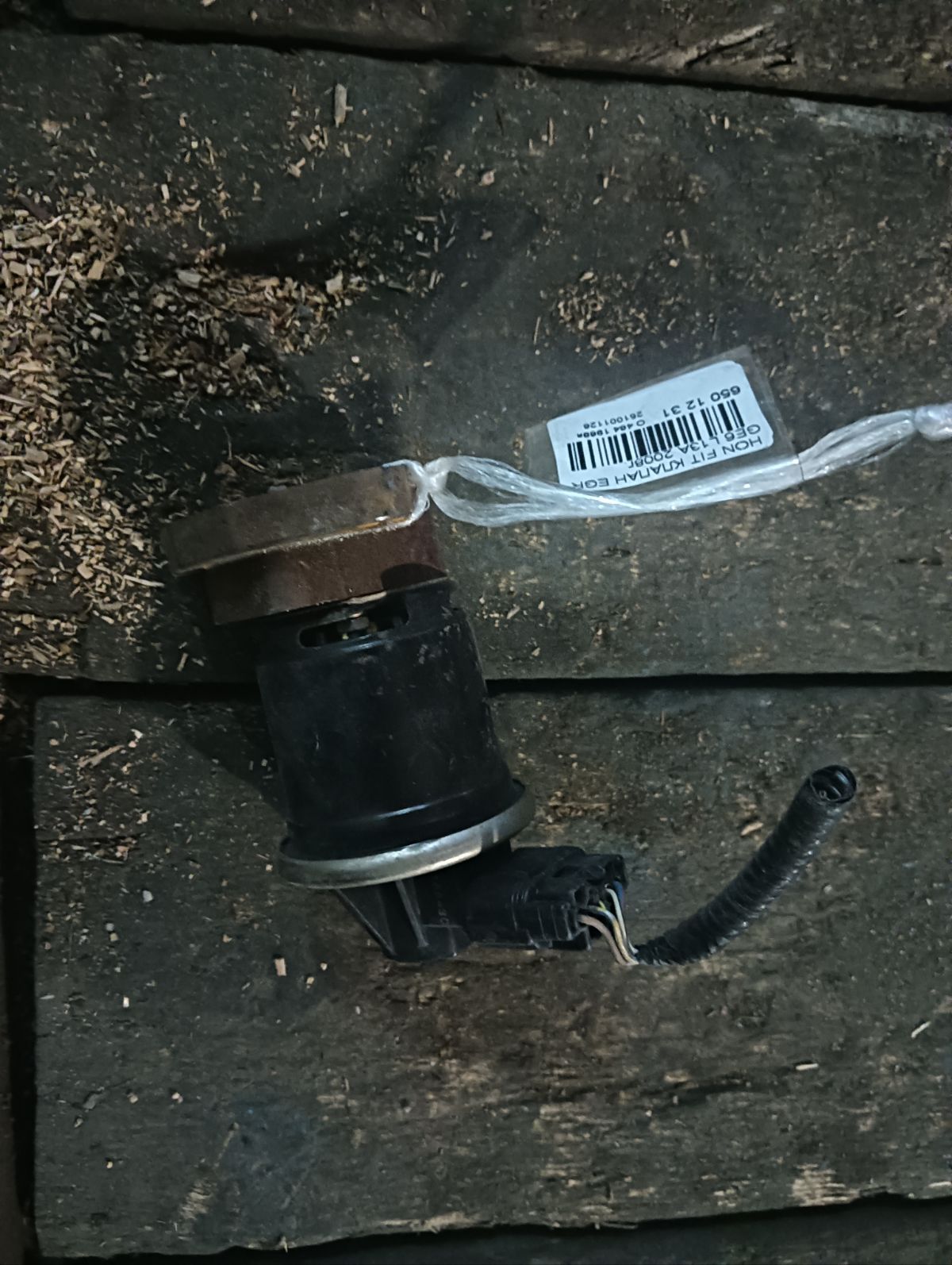 Клапан egr 18011-RB0-000 на Honda Fit GE6 L13A Фото 3