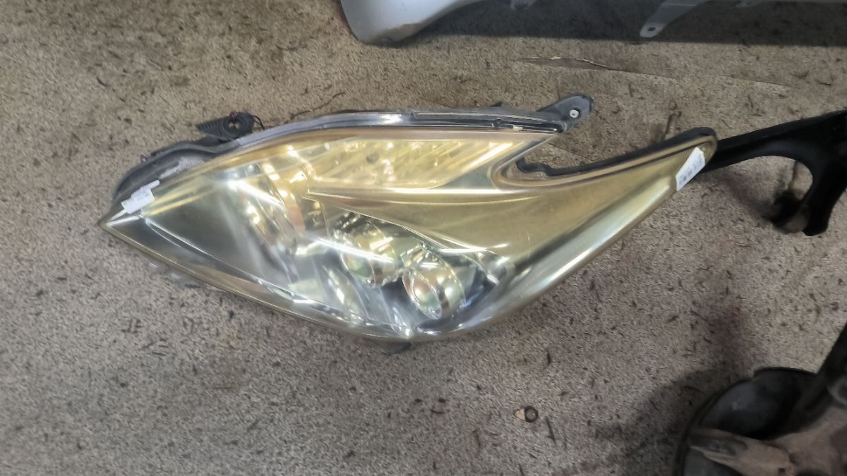 Фара 47-30 47-30,212-11P6-LDEM7 L на Toyota Prius ZVW30 Фото 9