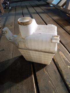 Влагоотделитель 17893-16130 на Toyota Ipsum SXM10G 3S-FE Фото 3