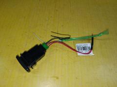Кнопка на Toyota Noah AZR60G