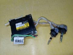 Блок розжига ксенона 85967-33040 на Toyota Vitz KSP90 Фото 2