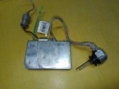 Блок розжига ксенона 85967-51020 на Toyota Wish ANE10G Фото 2