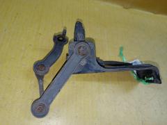 Датчик регулировки наклона фар 89407-12030 на Toyota Auris NZE151H Фото 3