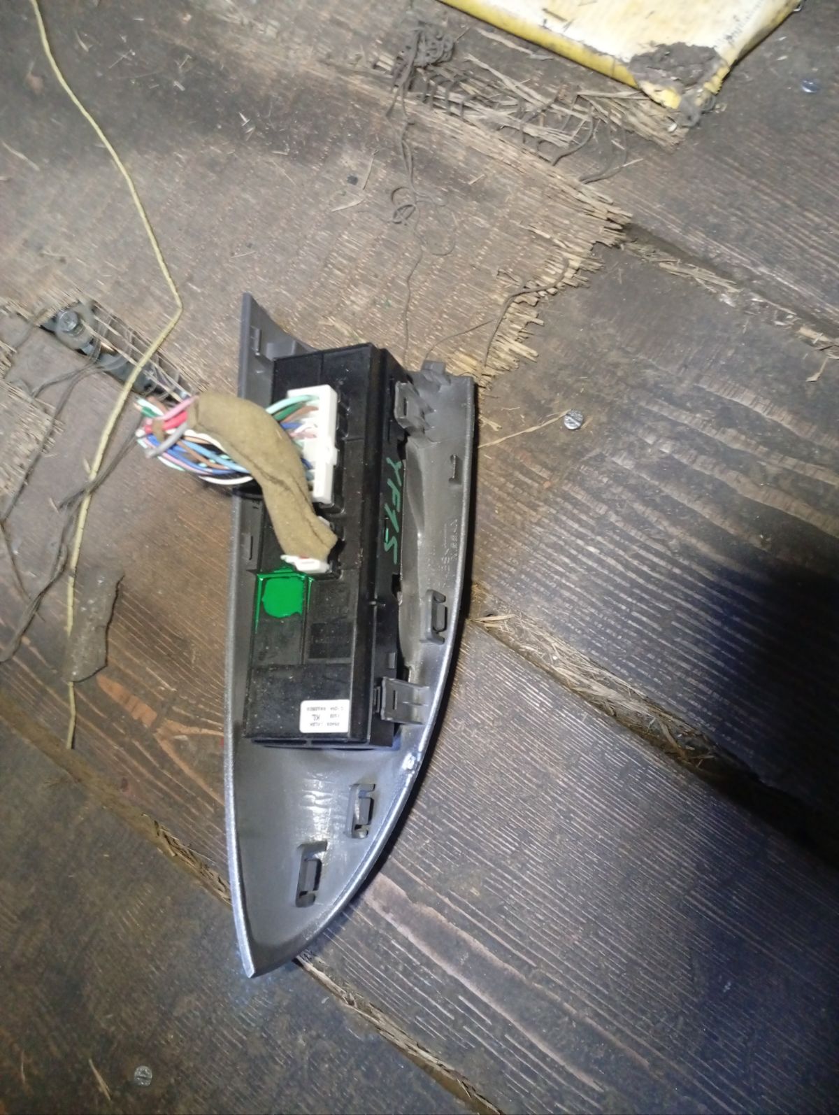 Блок упр-я стеклоподъемниками 25401-1KL2A на Nissan Juke YF15 Фото 5