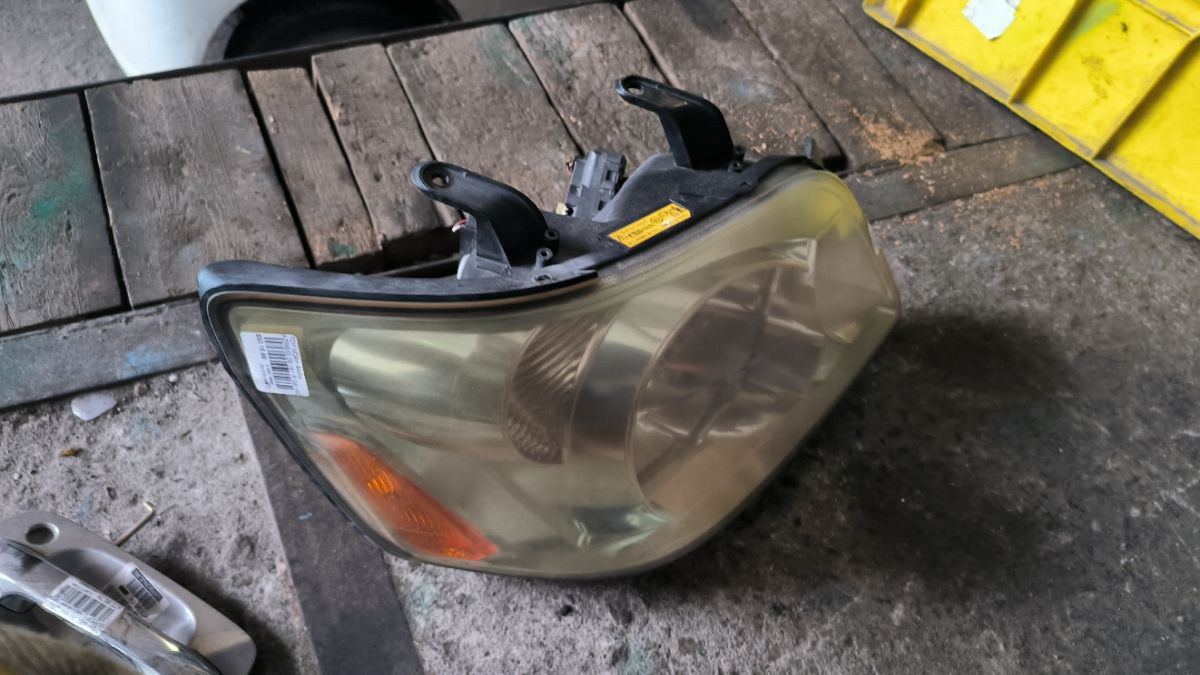 Фара 28-181 28-181 на Toyota Noah AZR60G Фото 7