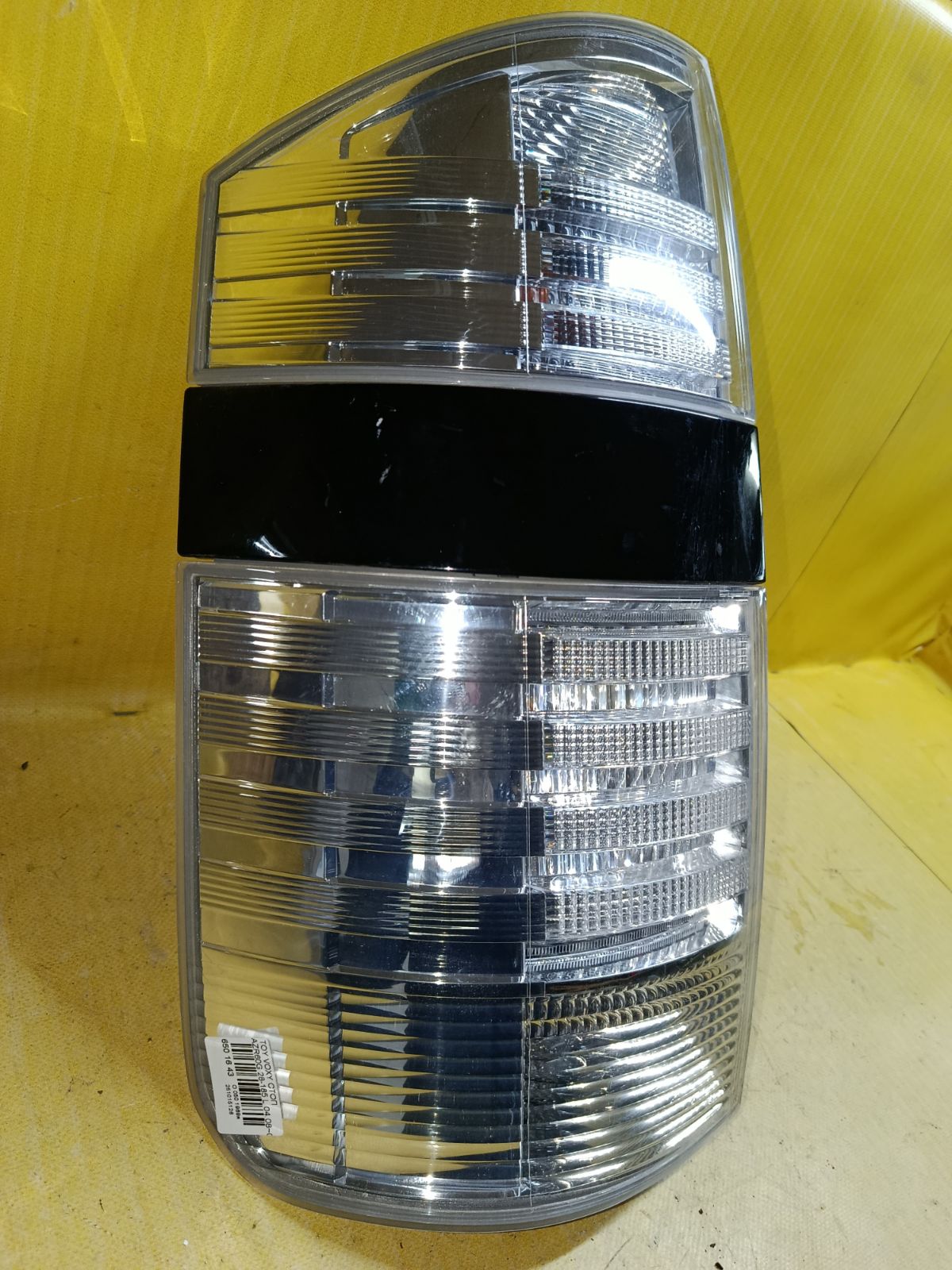 Стоп 28-185 28-185 на Toyota Voxy AZR60G Фото 2