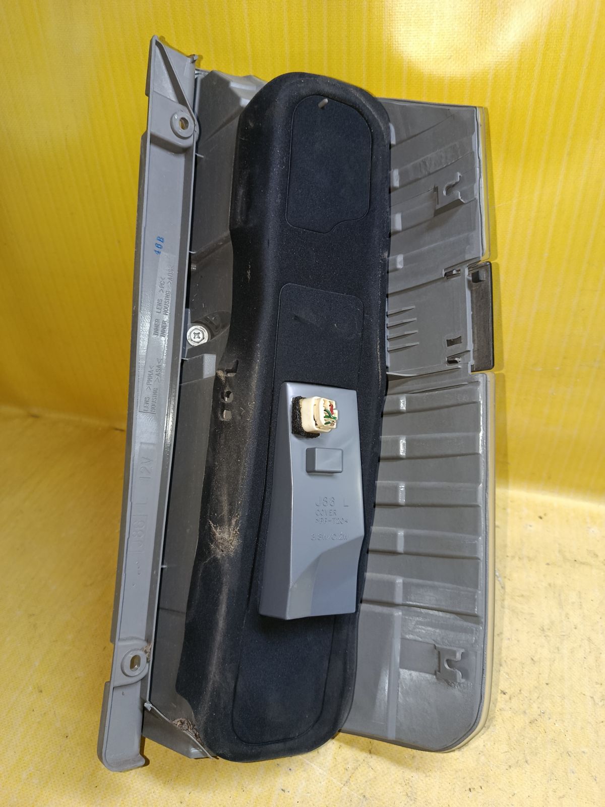 Стоп 28-185 28-185 на Toyota Voxy AZR60G Фото 3