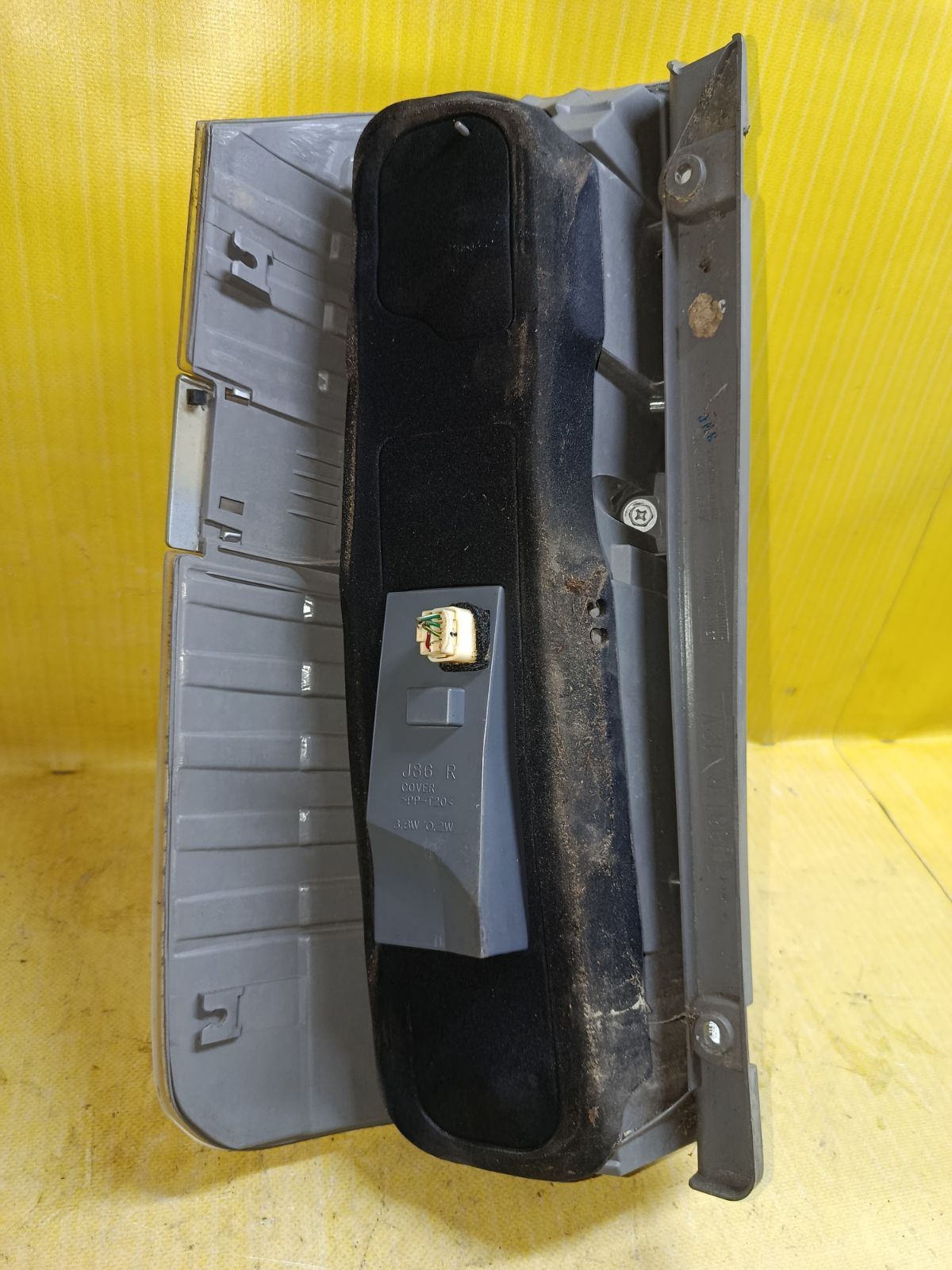 Стоп 28-185 28-185 на Toyota Voxy AZR60G Фото 6