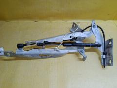 Крепление капота на Volvo S60 FS Фото 3