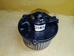 Мотор печки на Toyota Noah AZR65G