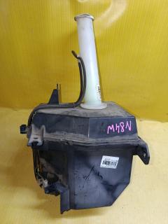 Бачок омывателя на Mitsubishi Chariot Grandis N84W