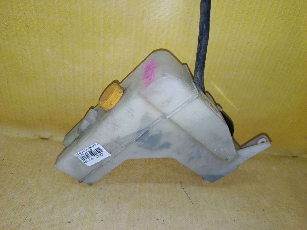 Бачок расширительный 217114U000, 217114U00A на Nissan Bluebird Sylphy QNG10 QG18DE Фото 2 Бачок расширительный 217114U000, 217114U00A на Nissan Bluebird Sylphy QNG10 QG18DE Фото 2