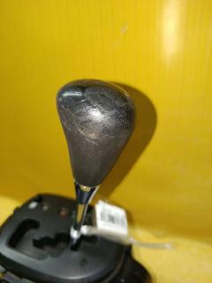 Ручка КПП на Toyota Vitz NCP90 Фото 2