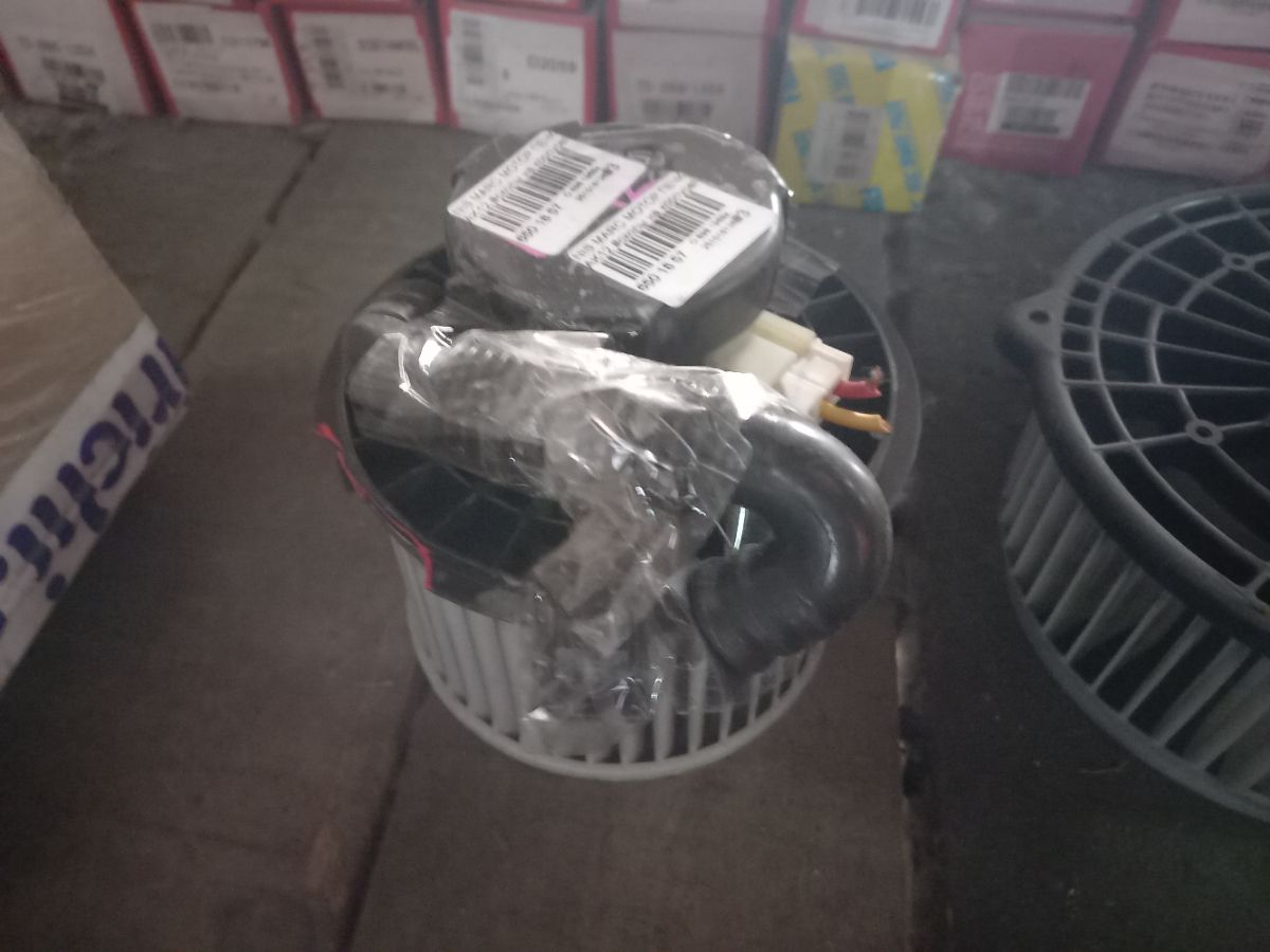 Мотор печки 27226 AX000 на Nissan March AK12 Фото 7