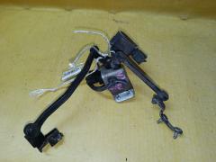 Датчик регулировки наклона фар на Volvo V70 BW AG9N-3C097-AA  8G9N-3C492-AA