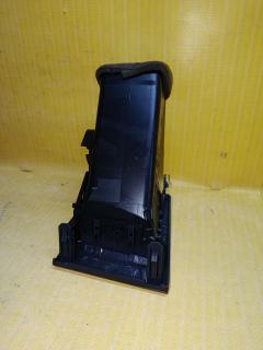 Консоль магнитофона 55405-28360 на Toyota Noah AZR65G Фото 7