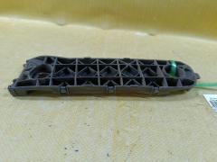 Крепление бампера 52156-52020 на Toyota Probox NCP51G Фото 3