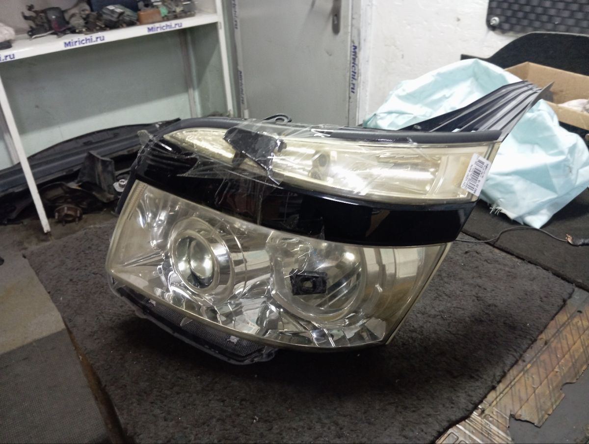 Фара 28-203 28-203 на Toyota Voxy ZRR70G Фото 15