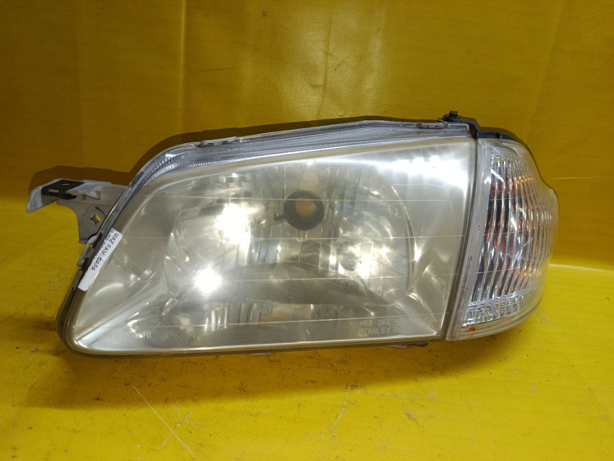Фара R6888 R6888 на Mazda Familia BJ5P Фото 1