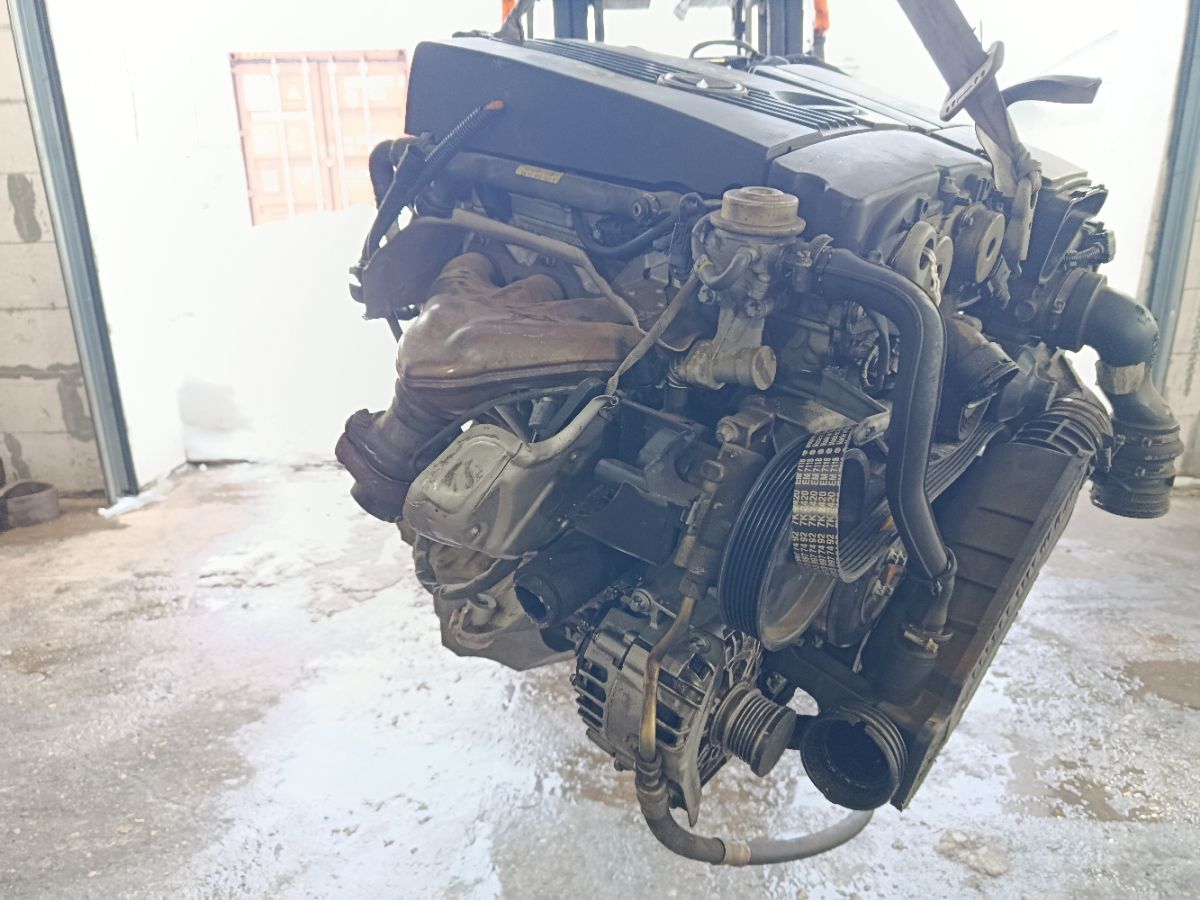 Двигатель на Mercedes-Benz C-Class Station Wagon S203.246 271.946 Фото 18