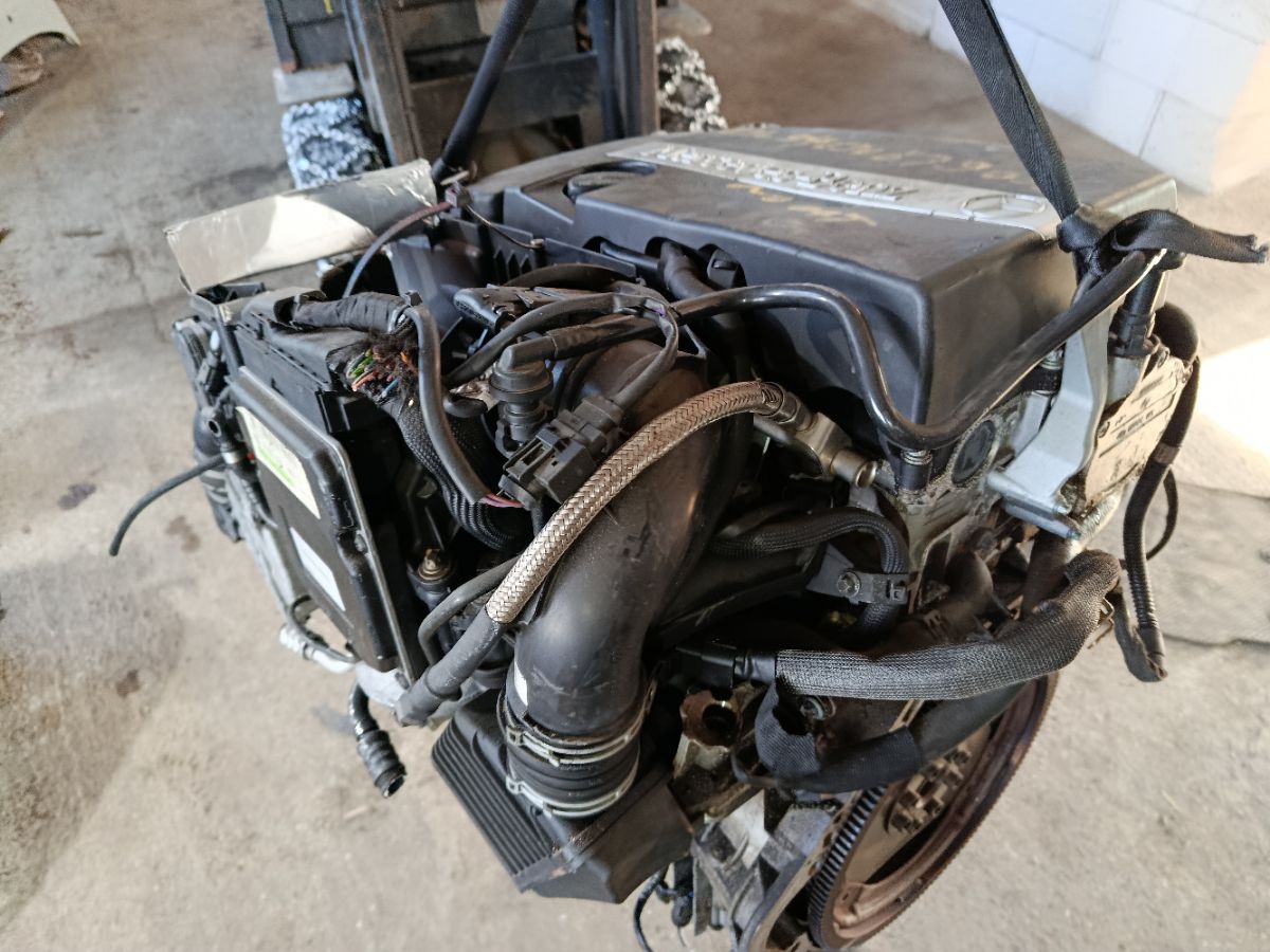 Двигатель на Mercedes-Benz C-Class Station Wagon S203.246 271.946 Фото 17